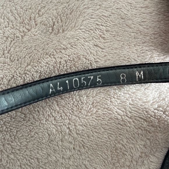 STUART WEITZMAN // NearlyNude black suede sandals ( 8 ) - Picture 5 of 5